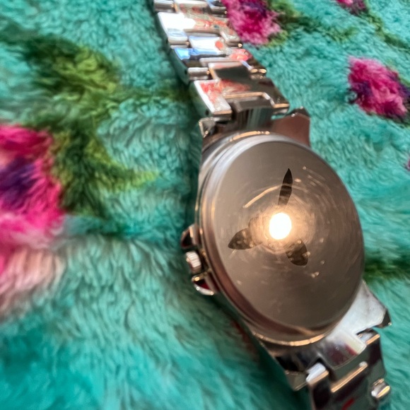 Women’s crystal encrusted watch in silver - Picture 6 of 6